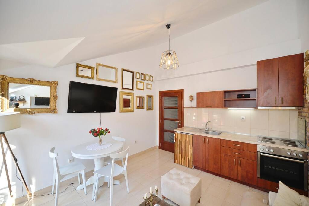 Stylish Apartment 22 Kotor Exterior photo